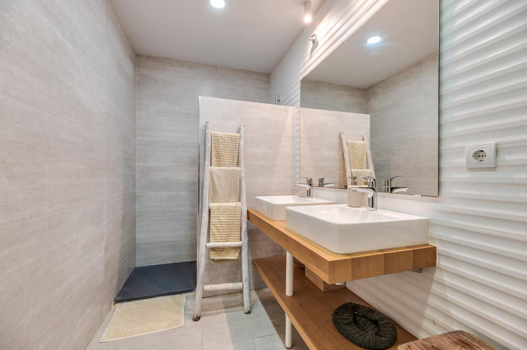 Victoria 16 Premium By Nagoa Homes Malaga Bagian luar foto